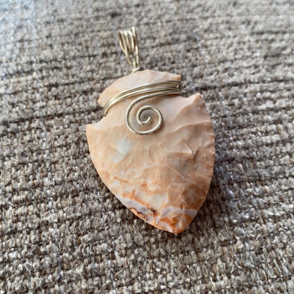 🌟Host Pick🌟 Calcedony Arrowhead Pendant - Picture 1 of 6